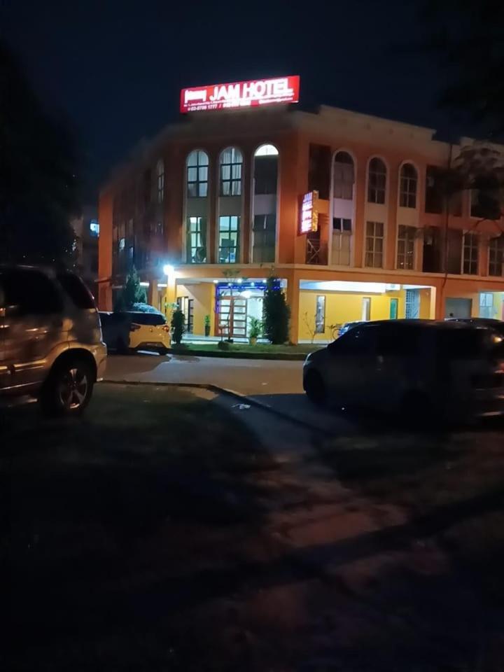 Jam Hotel Kota Warisan Sepang @ Erl Salak Tinggi, Klia 1-2 & F1 Exterior foto
